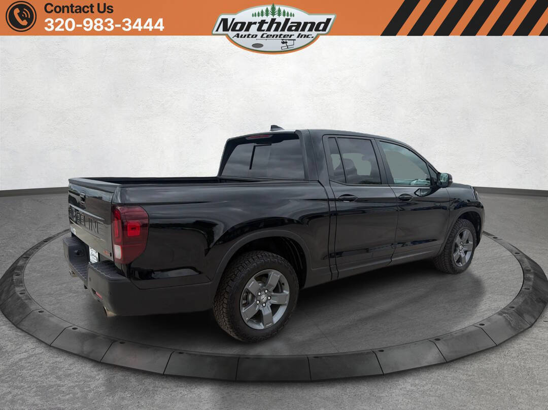 Used 2025 Honda Ridgeline TrailSport image 5