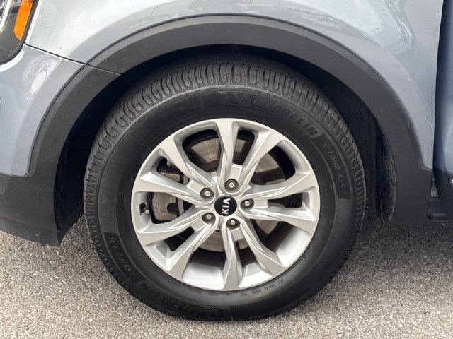 Used 2020 Kia Telluride LX AWD/4WD image 29