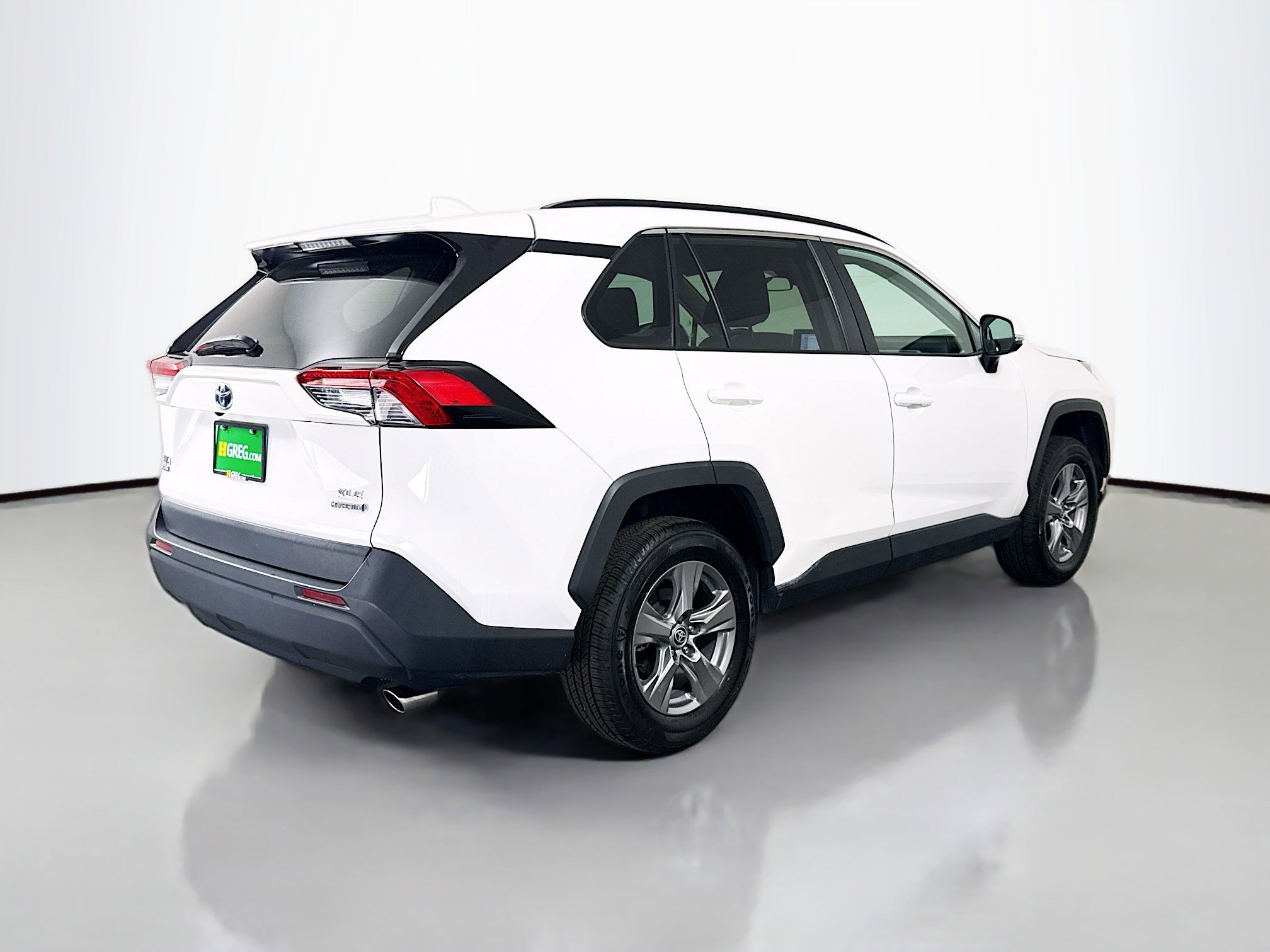 Used 2023 Toyota RAV4 XLE w/ XLE Grade Weather Package AWD/4WD image 10