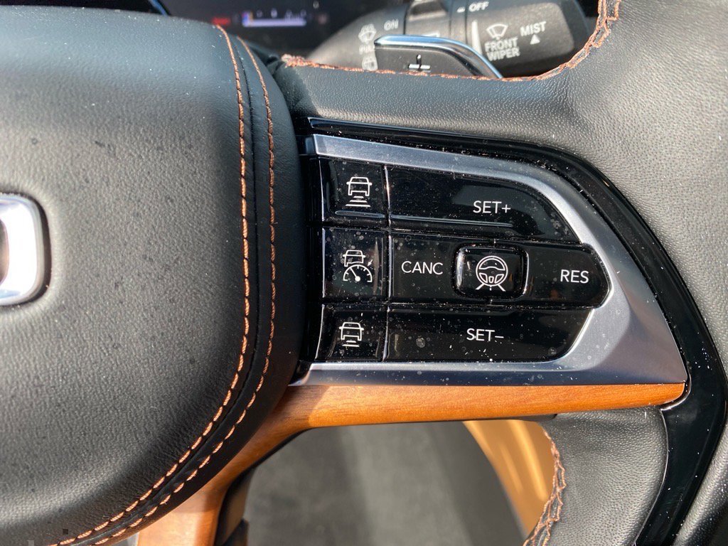 Used 2024 Jeep Grand Cherokee L Summit image 18