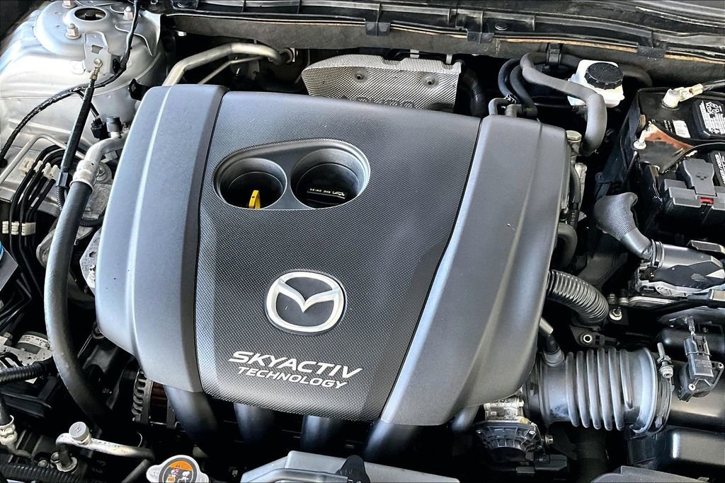 Used 2018 MAZDA MAZDA3 Grand Touring w/ Premium Equipment Package FWD image 31
