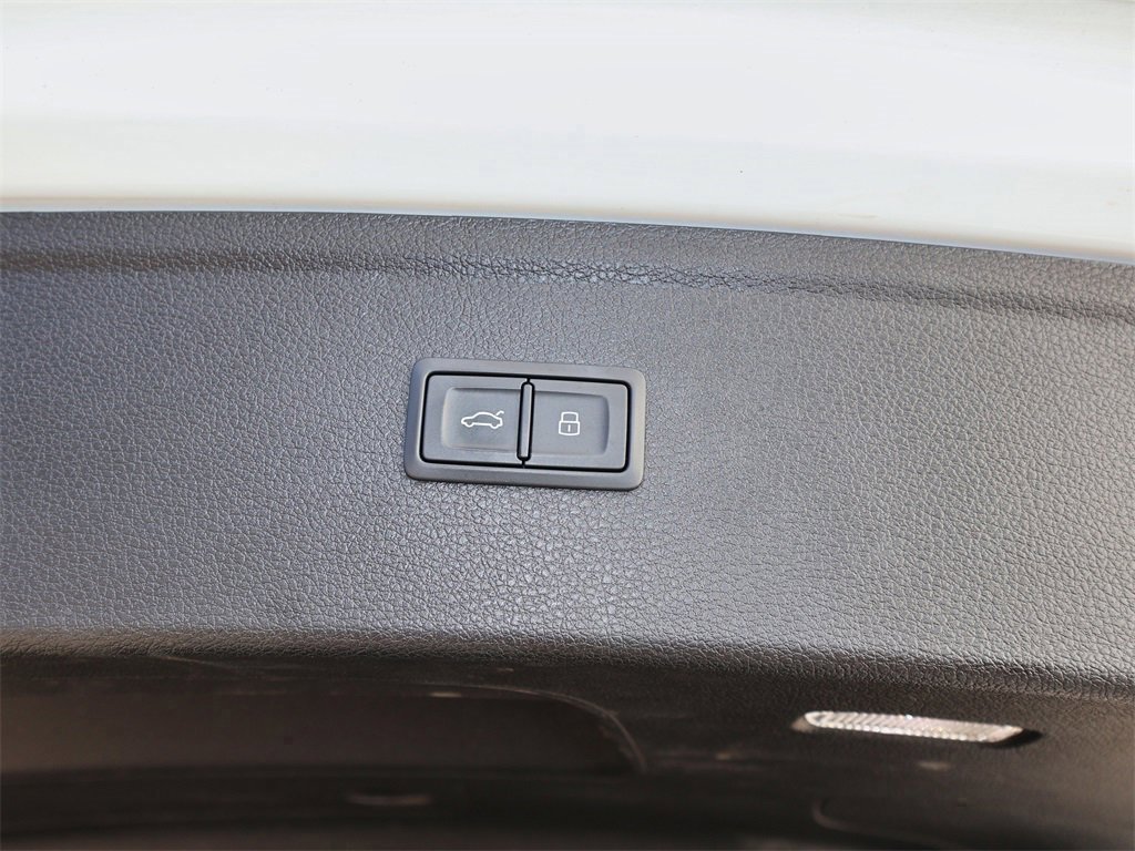 Used 2022 Audi SQ5 Premium Plus image 11