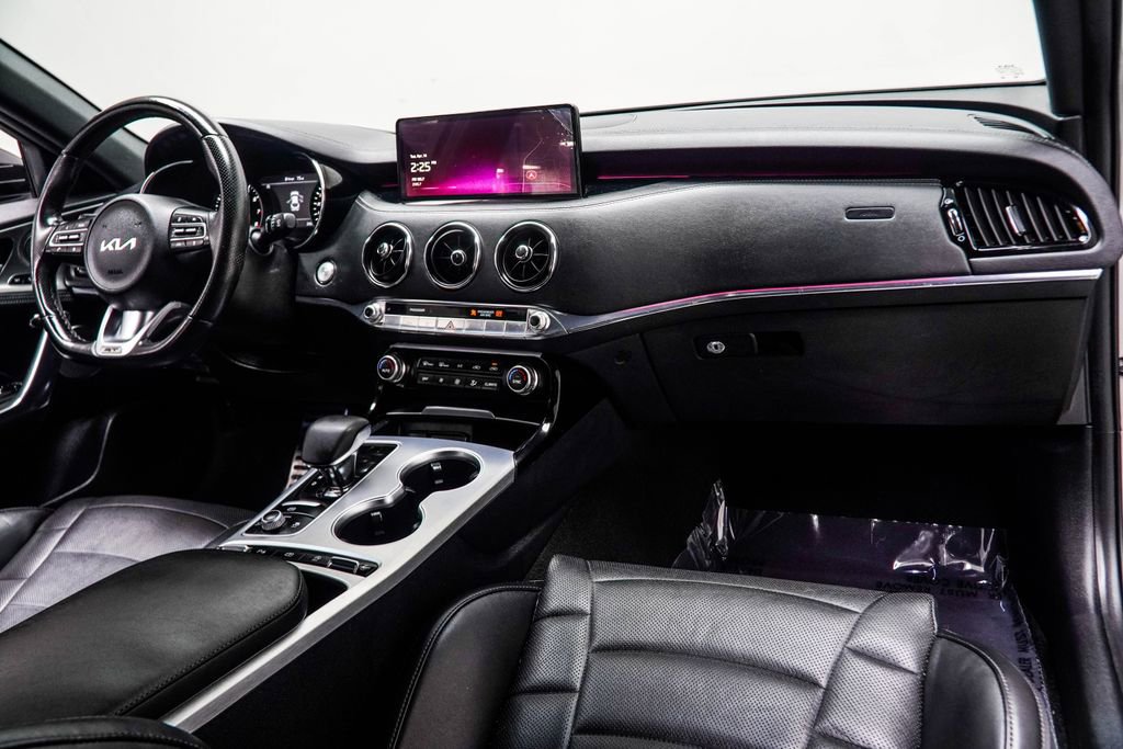 Used 2023 Kia Stinger GT2 RWD image 5
