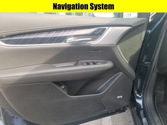 Used 2025 Cadillac XT6 Premium Luxury w/ Technology Package image 12
