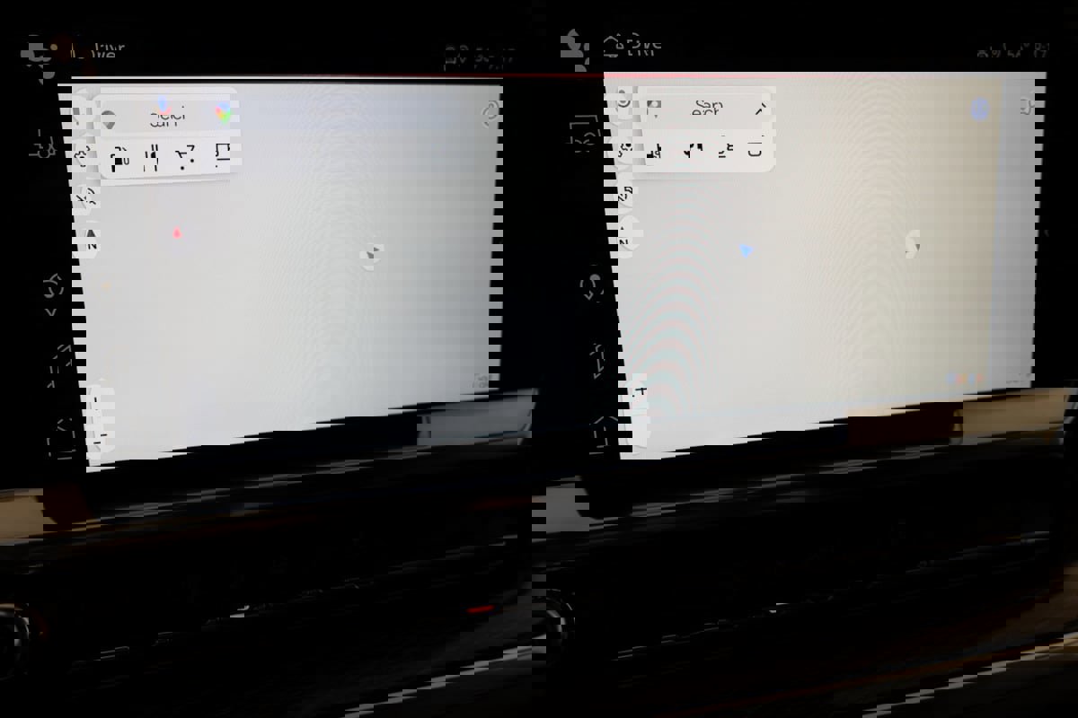 Used 2024 GMC Sierra 3500 SLE w/ SLE Value Package image 8