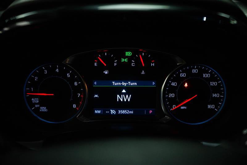 Used 2023 Chevrolet Traverse LT image 18