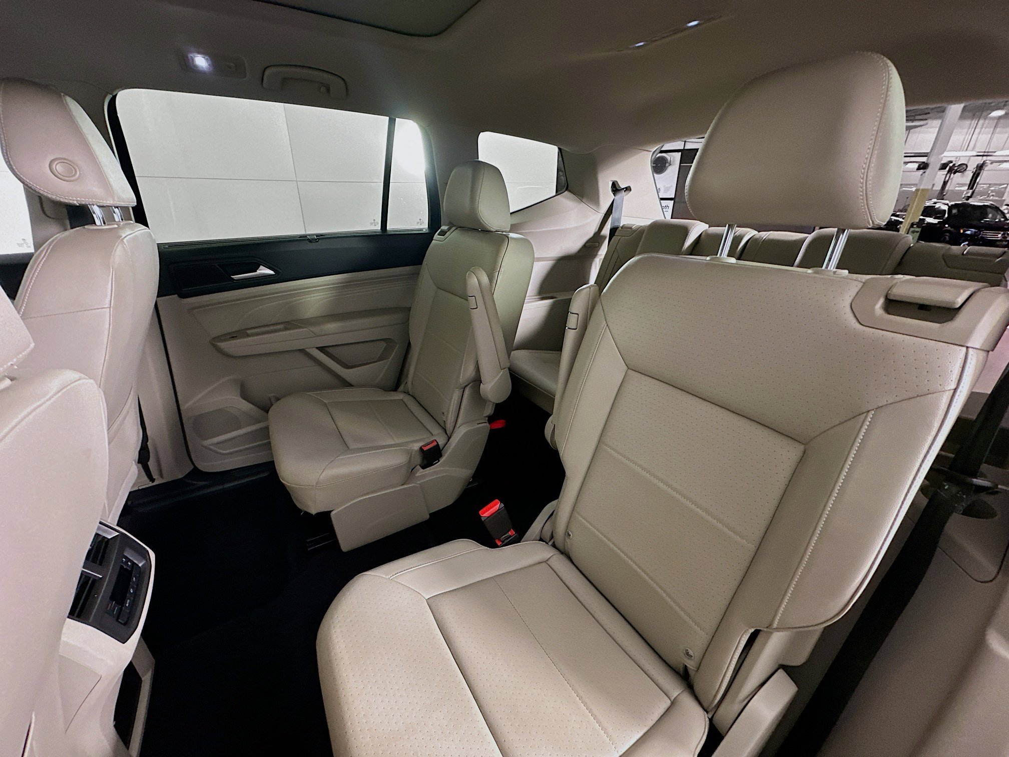 Used 2022 Volkswagen Atlas SEL image 28