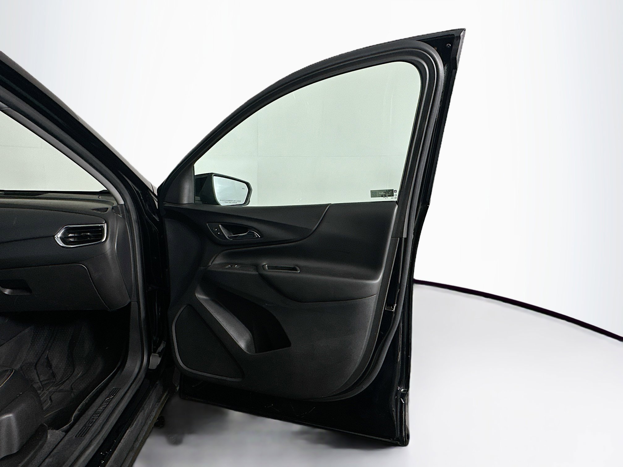 Used 2021 Chevrolet Equinox LT image 34