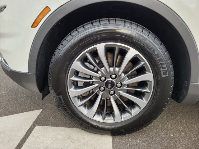 Used 2022 Lincoln Nautilus Reserve image 19