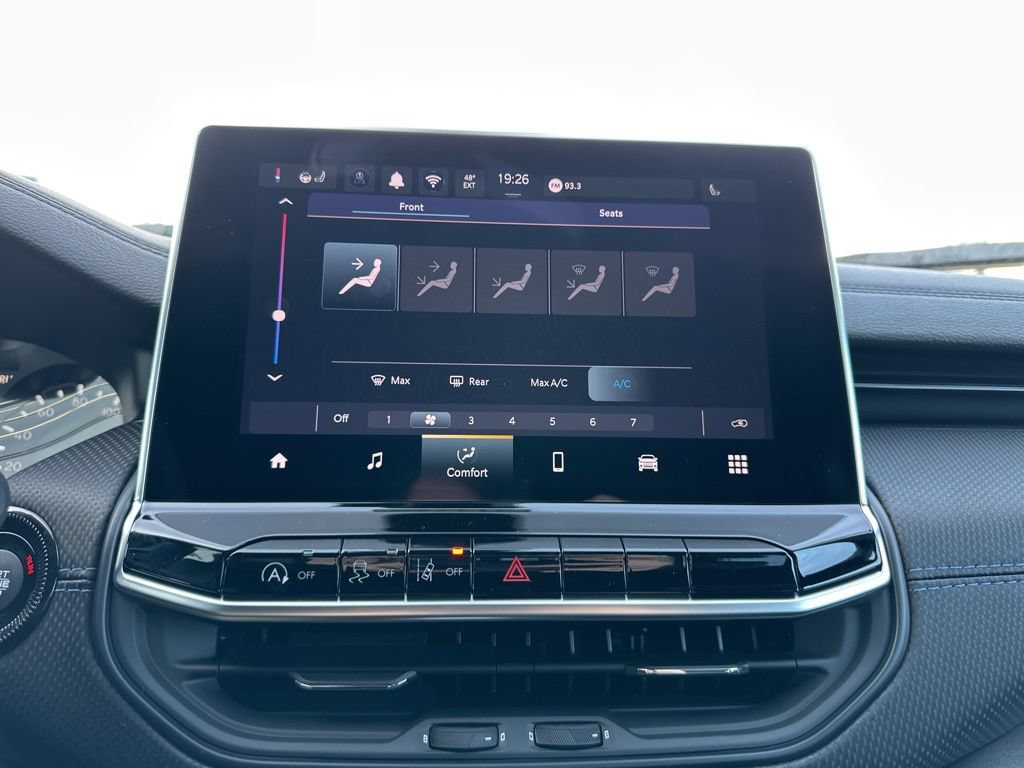 New 2026 Jeep Compass Latitude AWD/4WD image 4