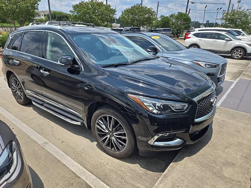 Used 2017 INFINITI QX60 FWD w/ Deluxe Technology Package image 3