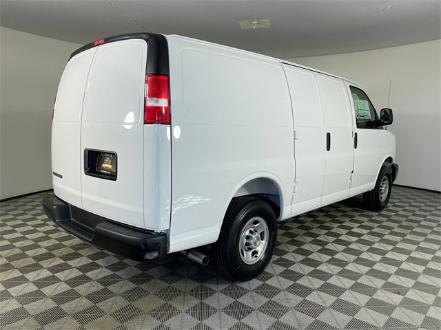 New 2025 Chevrolet Express 2500 image 6