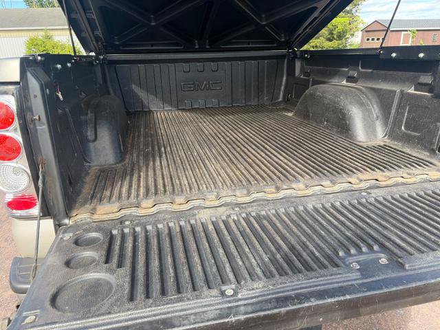 Used 2006 GMC Sierra 1500 SLT w/ Onstar Plus Package AWD/4WD image 13