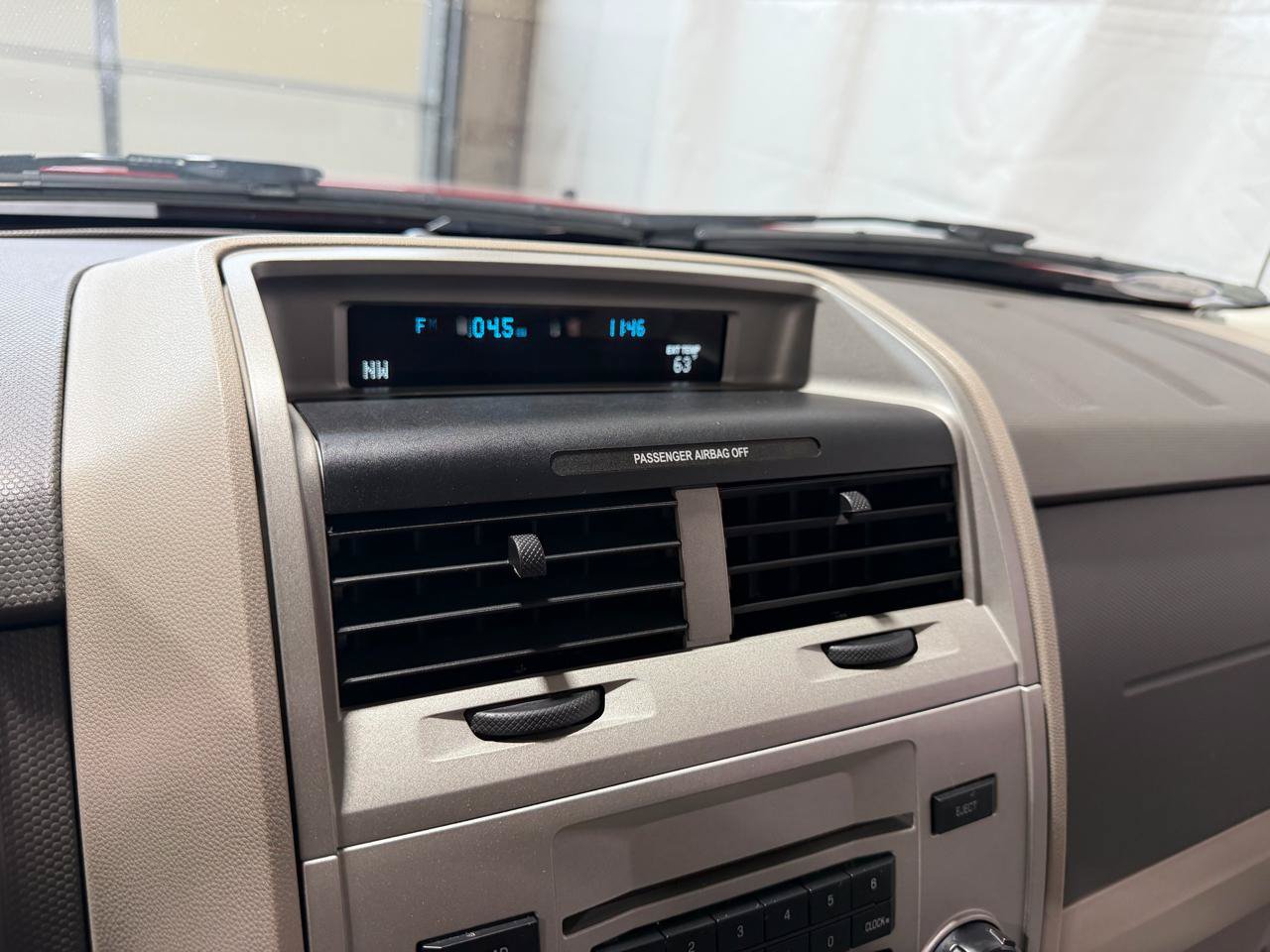 Used 2010 Ford Escape XLT AWD/4WD image 30
