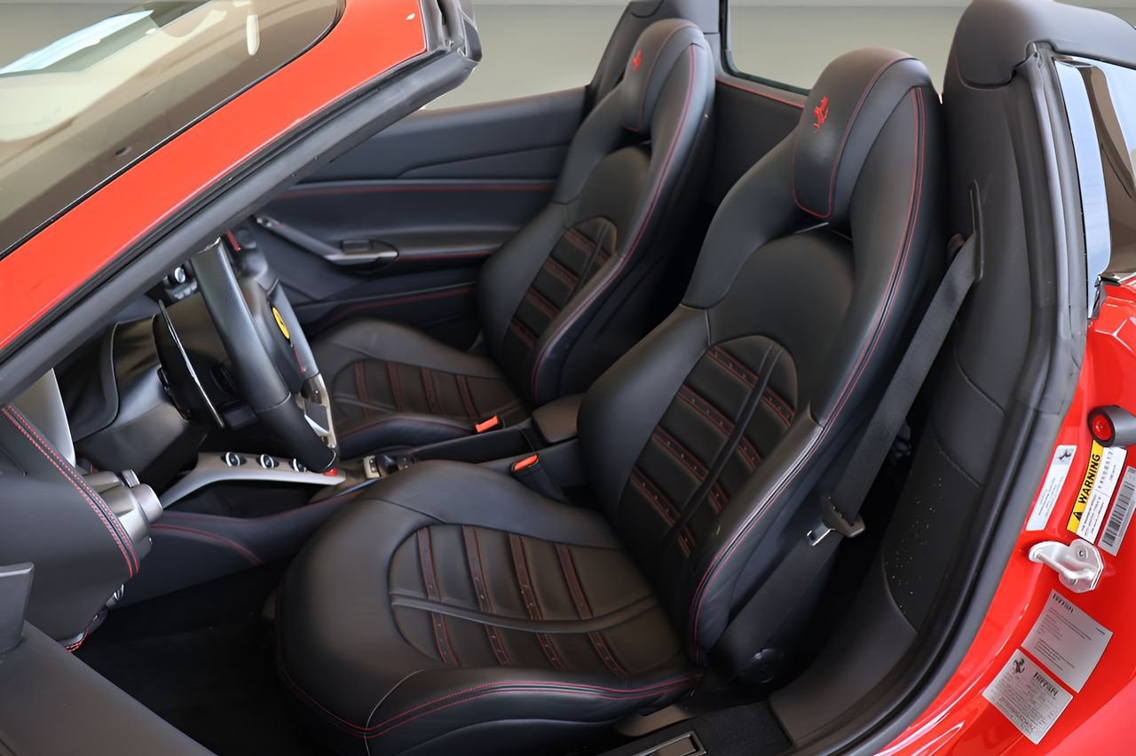 Used 2018 Ferrari 488 Spider RWD image 11