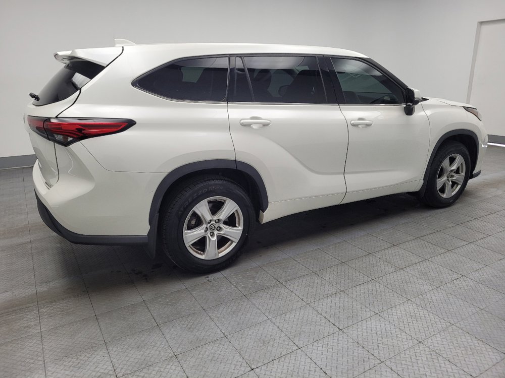 Used 2021 Toyota Highlander LE AWD/4WD image 10