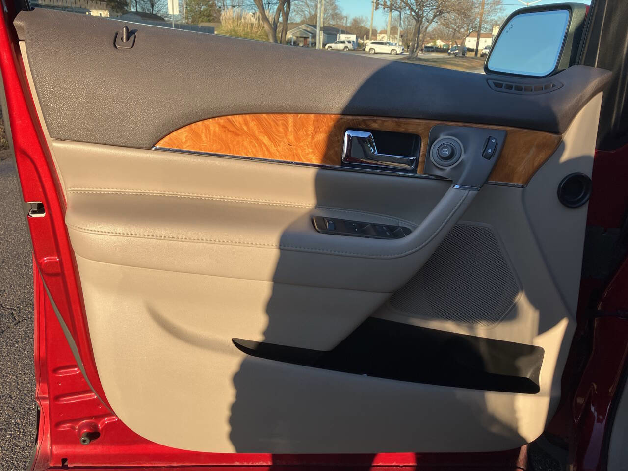 Used 2013 Lincoln MKX Base AWD 4dr SUV image 12