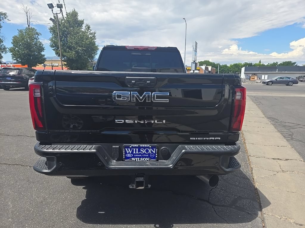 Used 2025 GMC Sierra 3500 Denali Ultimate AWD/4WD image 7