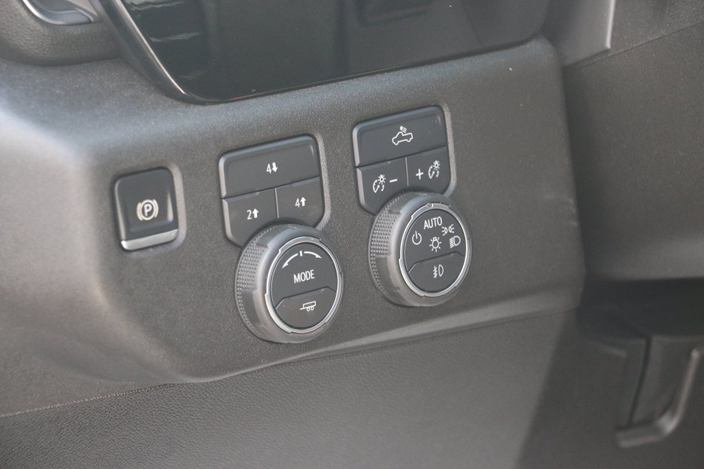 Used 2025 Chevrolet Silverado 2500 LT w/ Convenience Package AWD/4WD image 12
