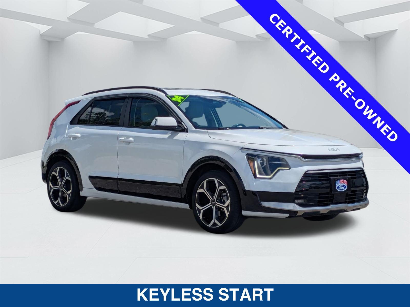 Used 2024 Kia Niro EX Touring FWD video 3