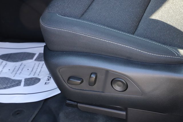 Used 2025 Chevrolet Traverse LT image 15