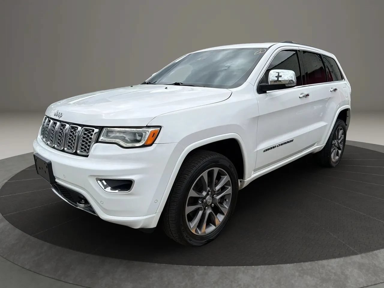 Used 2017 Jeep Grand Cherokee Overland w/ Jeep Active Safety Group AWD/4WD image 1