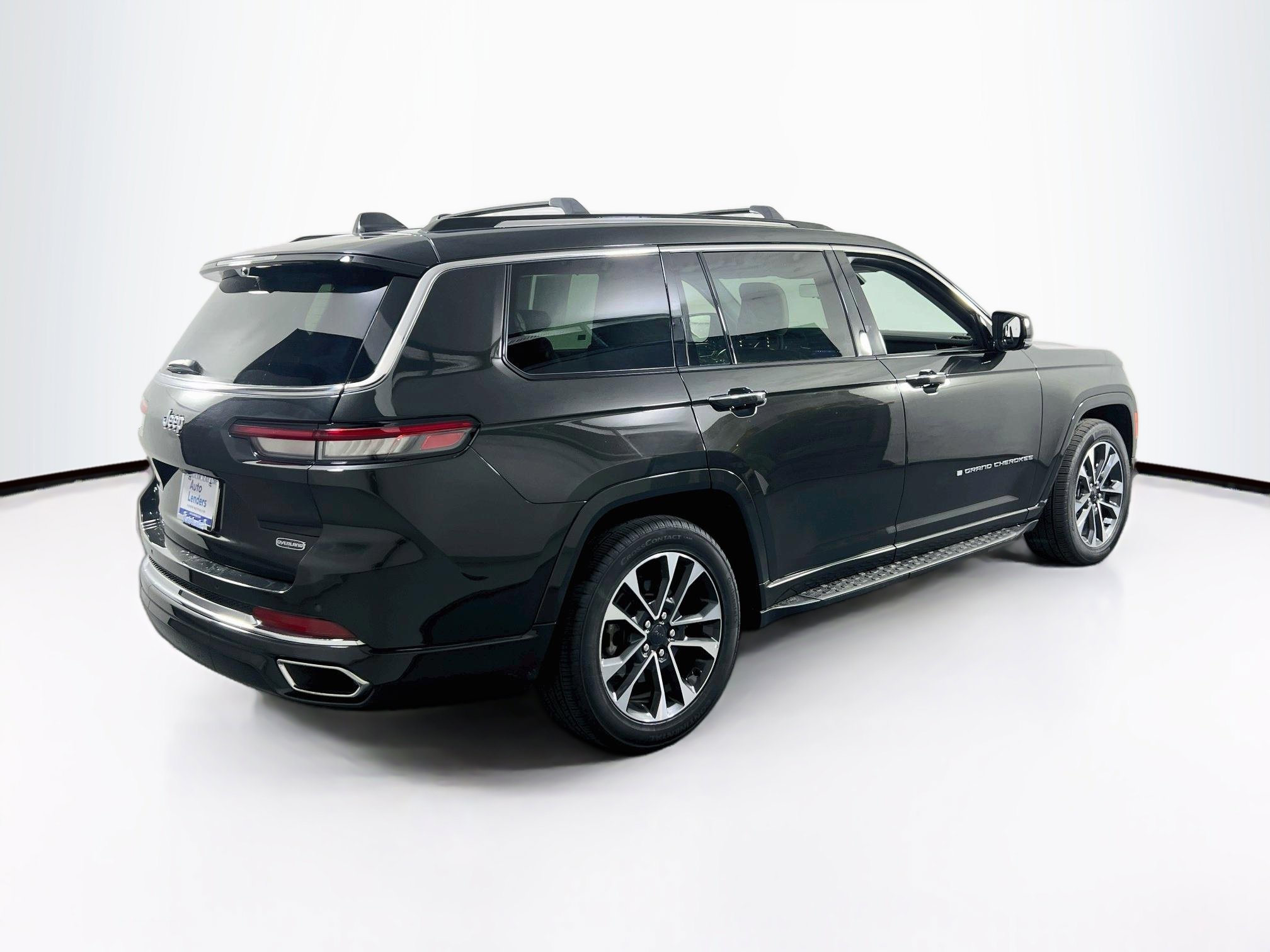 Used 2022 Jeep Grand Cherokee L Overland w/ Advanced Protech Group III AWD/4WD image 5