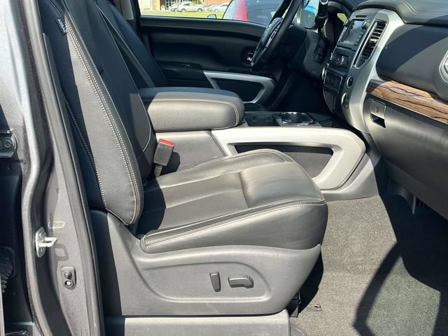 Used 2019 Nissan Titan SL RWD image 23