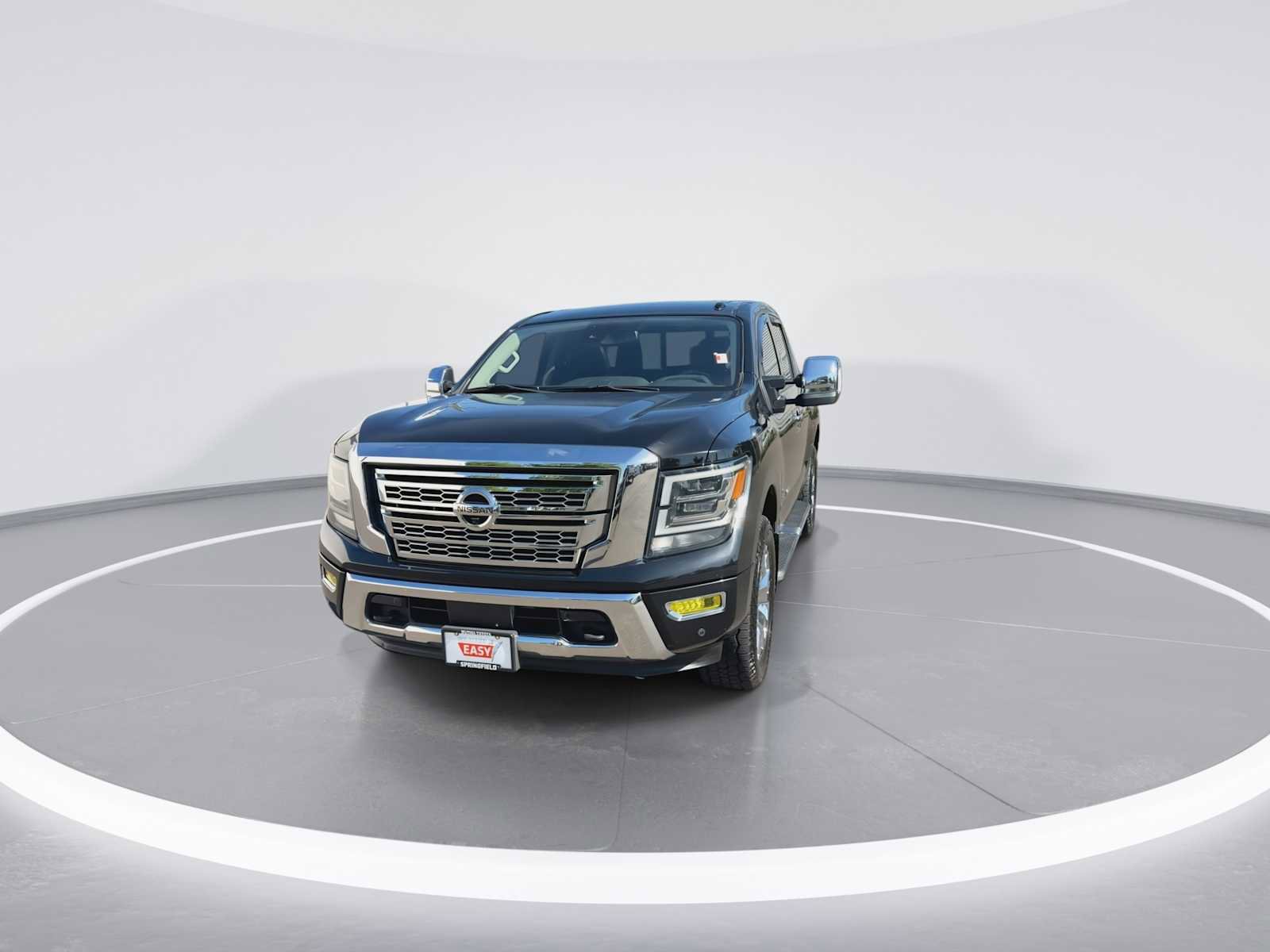 Used 2020 Nissan Titan SL w/ Moonroof Package AWD/4WD image 3