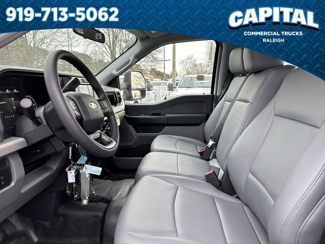 New 2026 Ford F250 XL w/ XL Chrome Package image 18