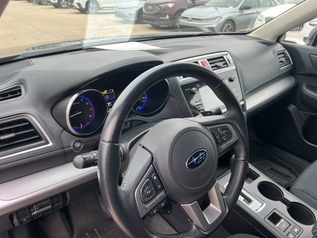Used 2017 Subaru Outback 2.5i Premium image 11