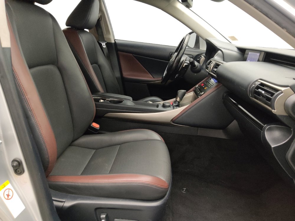 Used 2017 Lexus IS 200t RWD image 21