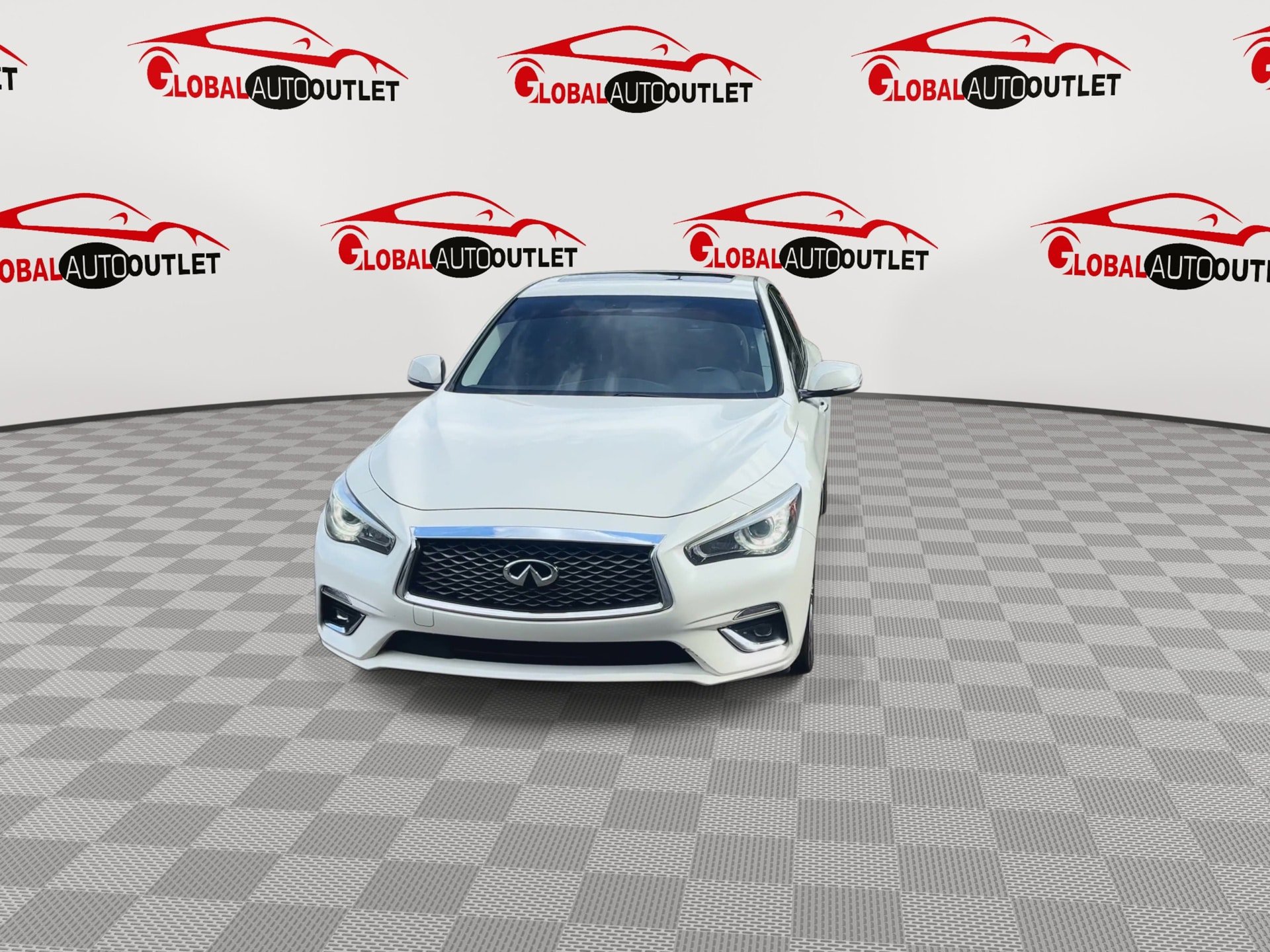 Used 2019 INFINITI Q50 Luxe w/ Cargo Package (L96) RWD image 3