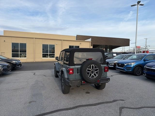 Used 2024 Jeep Wrangler Sahara w/ Technology Group image 12