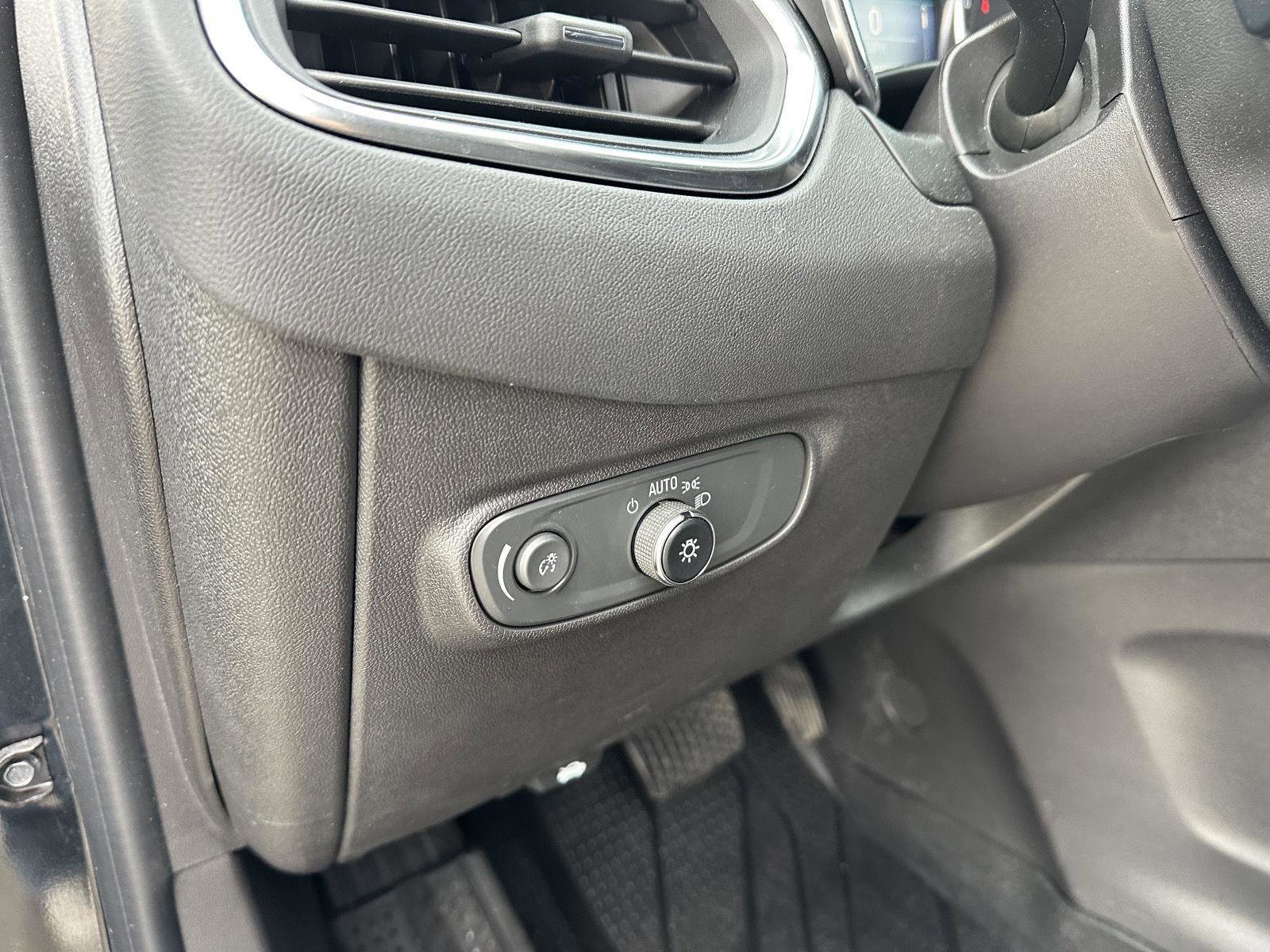 Used 2024 Chevrolet Equinox LT w/ LPO, Floor Liner Package AWD/4WD image 21