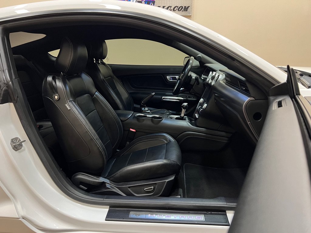 Used 2019 Ford Mustang GT Premium w/ Equipment Group 401A RWD image 22