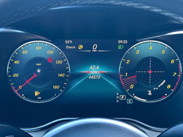 Used 2022 Mercedes-Benz GLC 300 w/ Multimedia Package Lite image 30