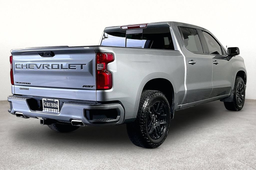 Used 2023 Chevrolet Silverado 1500 RST AWD/4WD image 2