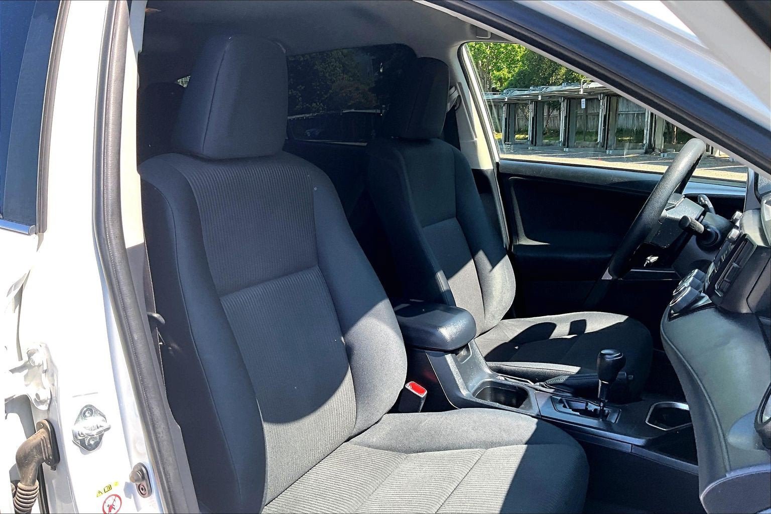 Used 2016 Toyota RAV4 LE AWD/4WD image 7