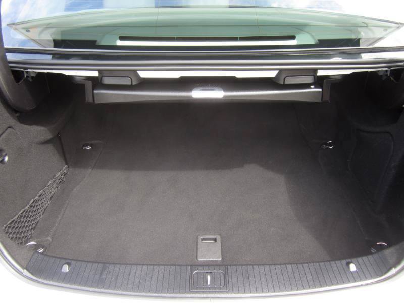 Used 2016 Mercedes-Benz E 350 4MATIC Sedan image 36