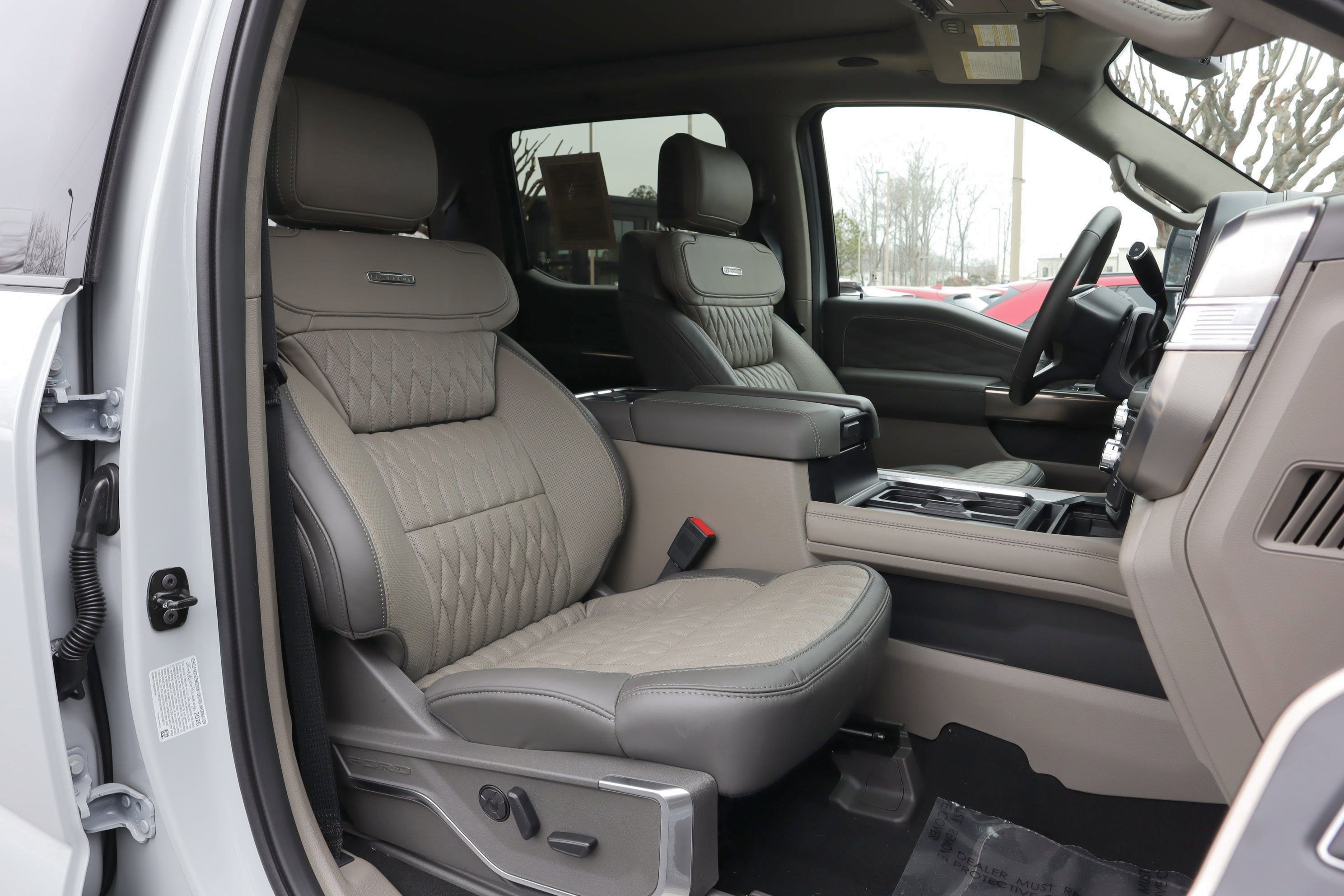 Used 2026 Ford F450 Platinum w/ Platinum Plus Package image 30