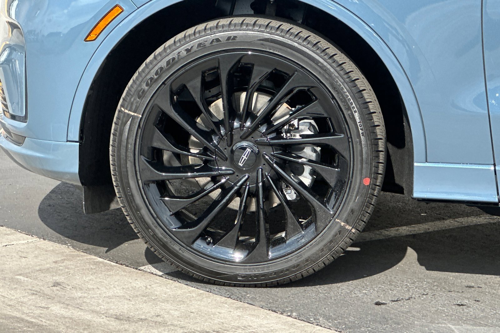 New 2026 Lincoln Aviator Reserve w/ Luxury Package image 24