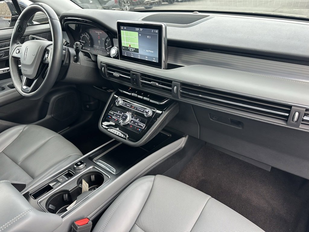 Used 2021 Lincoln Corsair AWD w/ Premium Package image 16