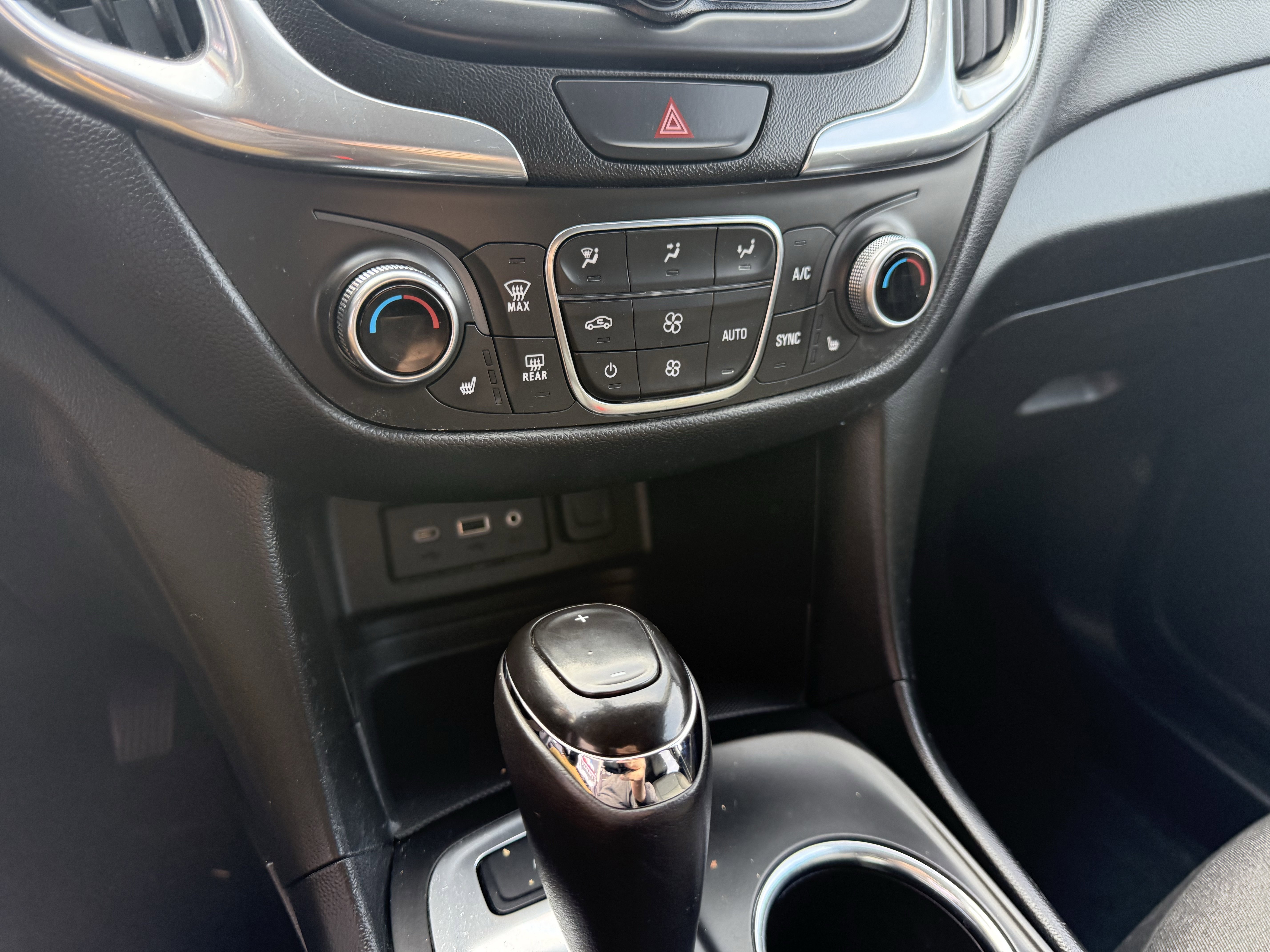 Used 2019 Chevrolet Equinox LT image 25