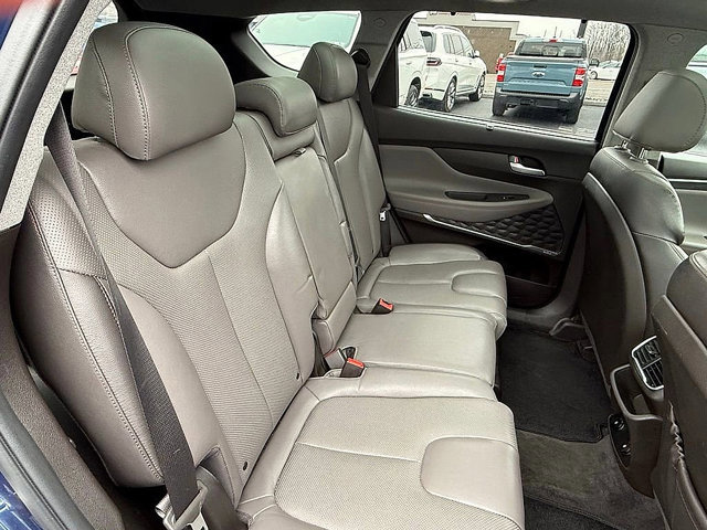 Used 2020 Hyundai Santa Fe SEL w/ Cargo Package image 16