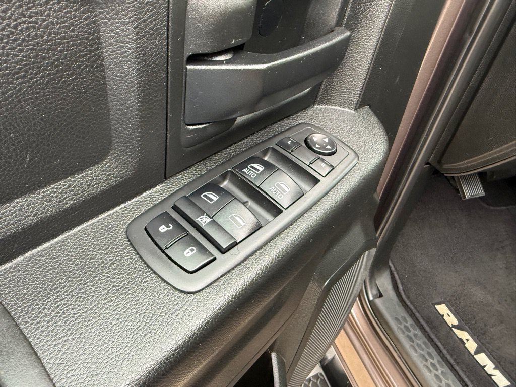 Used 2018 RAM 2500 Tradesman w/ Chrome Appearance Group AWD/4WD image 25