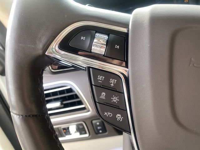 Used 2024 Lincoln Navigator Black Label image 9