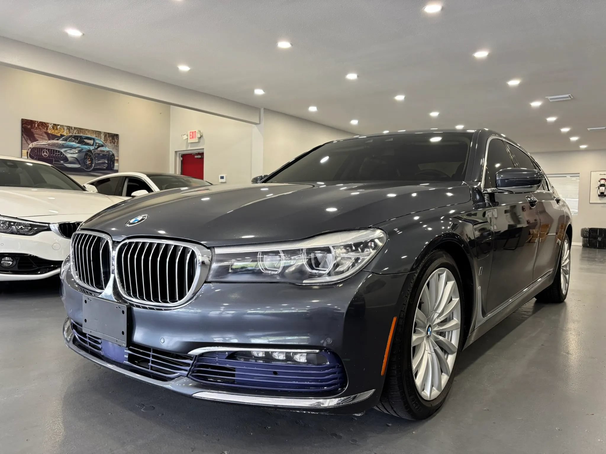Used 2017 BMW 740e xDrive AWD/4WD image 3