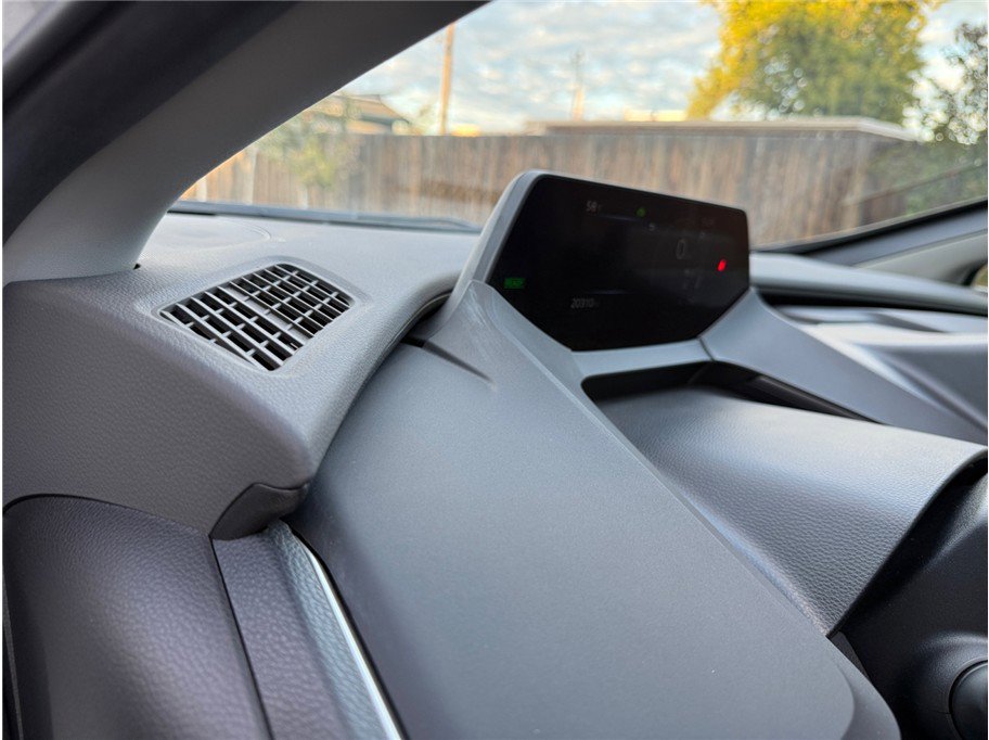 Used 2023 Toyota Prius LE image 32