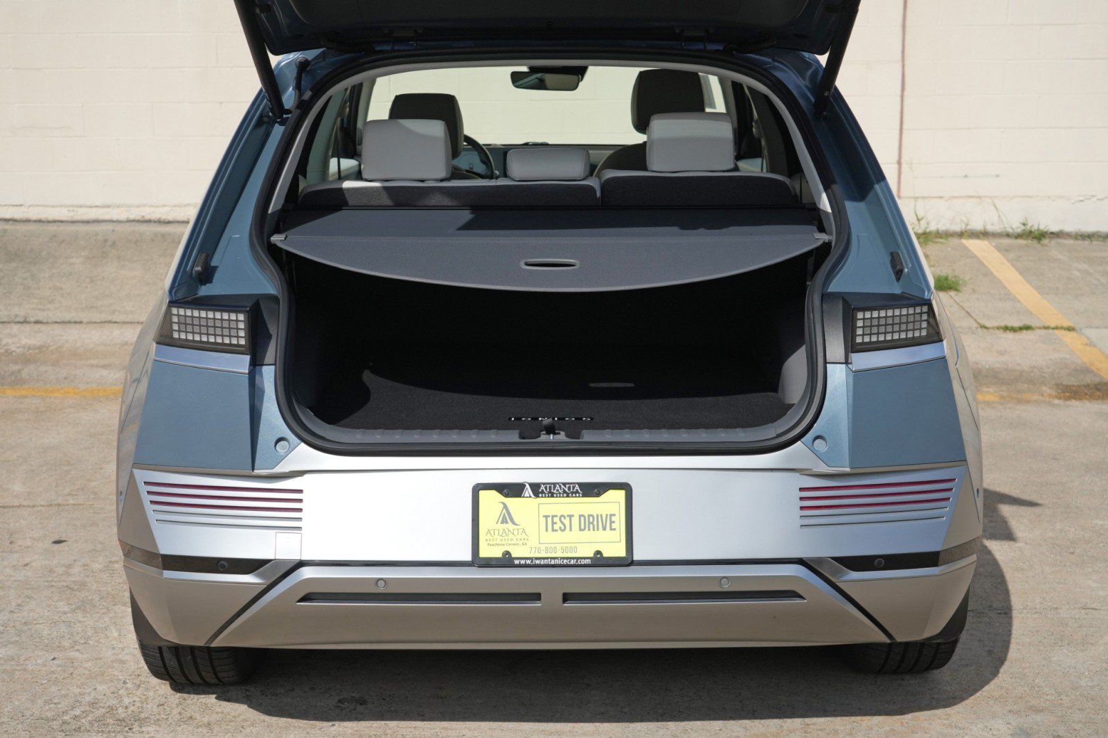 Used 2022 Hyundai Ioniq 5 Limited w/ Cargo Package RWD image 9